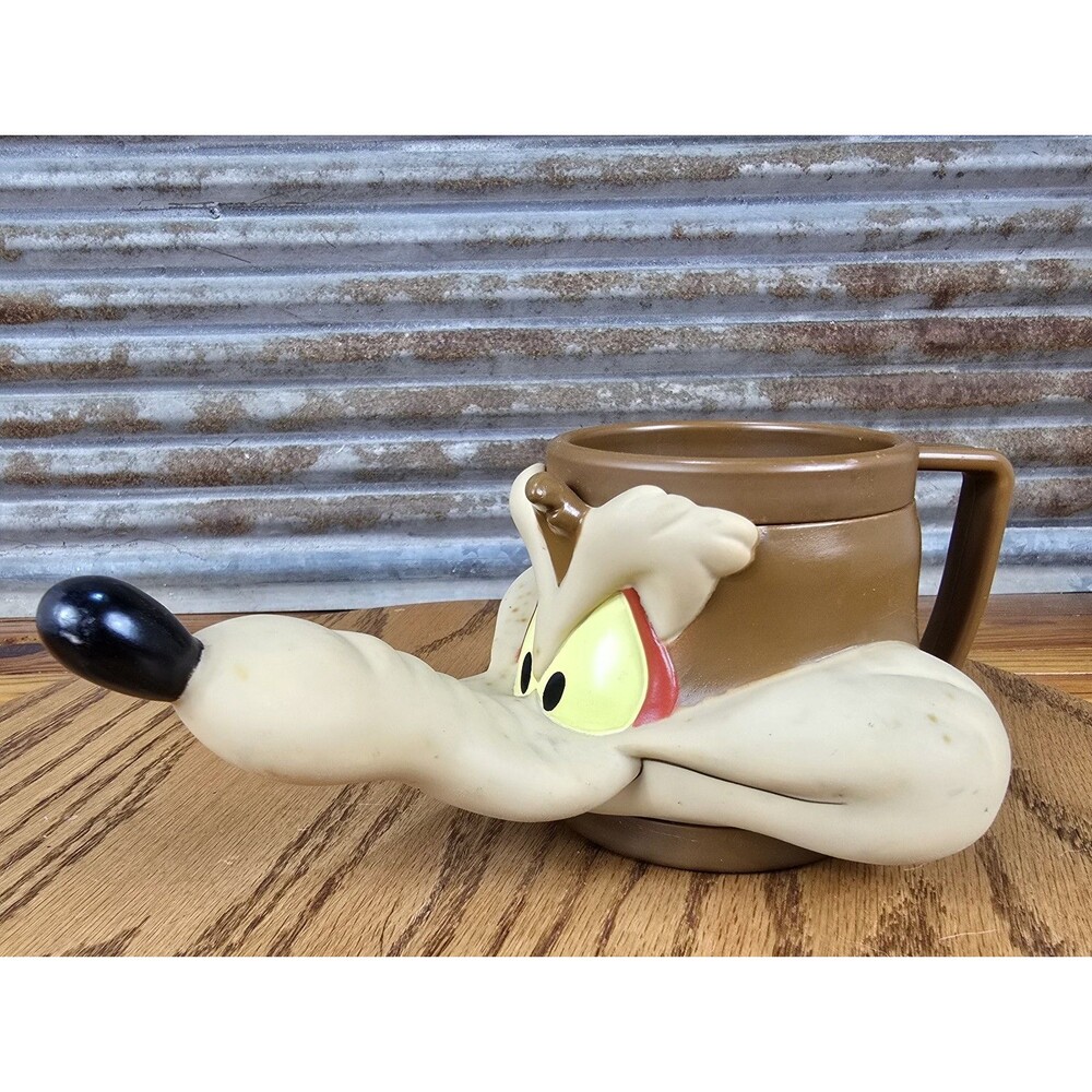Looney Tunes Wile E Coyote Mug Cup Plastic Vintage 1992